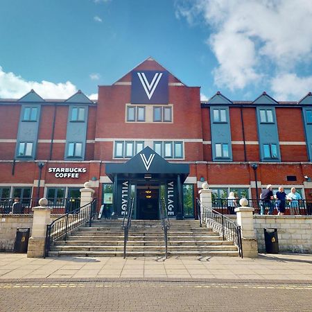 Village Hotel Cardiff Exterior foto